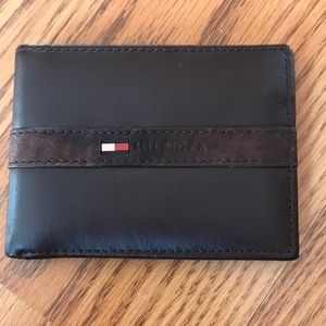 Authentic Tommy Hilfiger men’s brown wallet